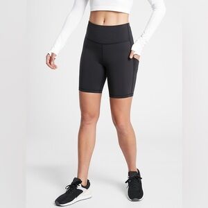 Athleta Ultimate Stash Pocket 7" Short Size Medium Black High Rise Gym Yoga